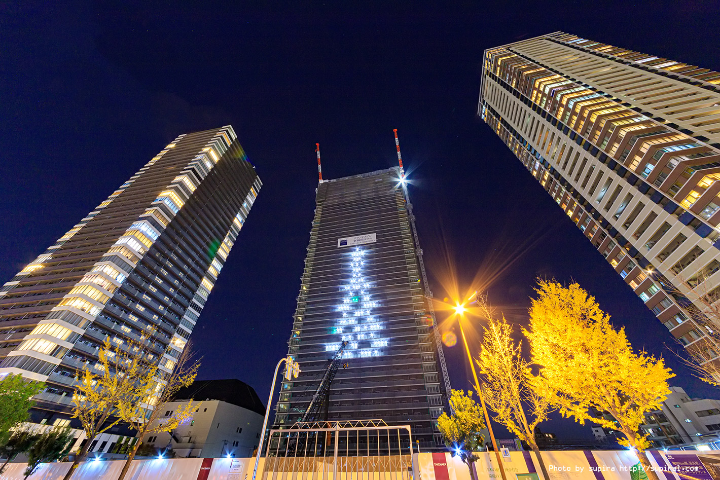 グランメゾン新梅田タワーTHE CLUB RESIDENCEのクリスマスライトアップ